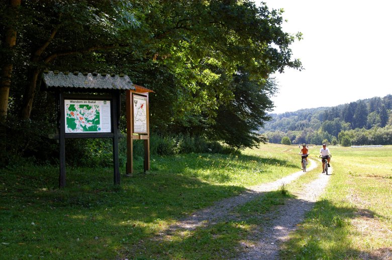 Wandern in der schönen Landschaft um Iba